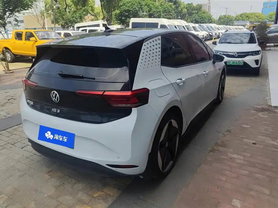 Volkswagen ID.3 2023 Pure Smart Edition фото 3