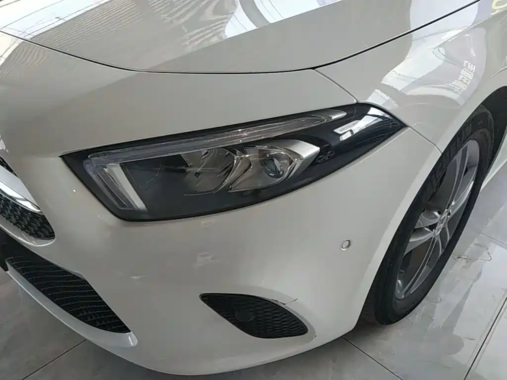 Mercedes-Benz A-Class (Import) 2020 2019 A 200 Dynamic Version