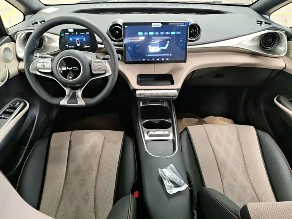 BYD Dolphin 2026 2025 420km Freedom Edition