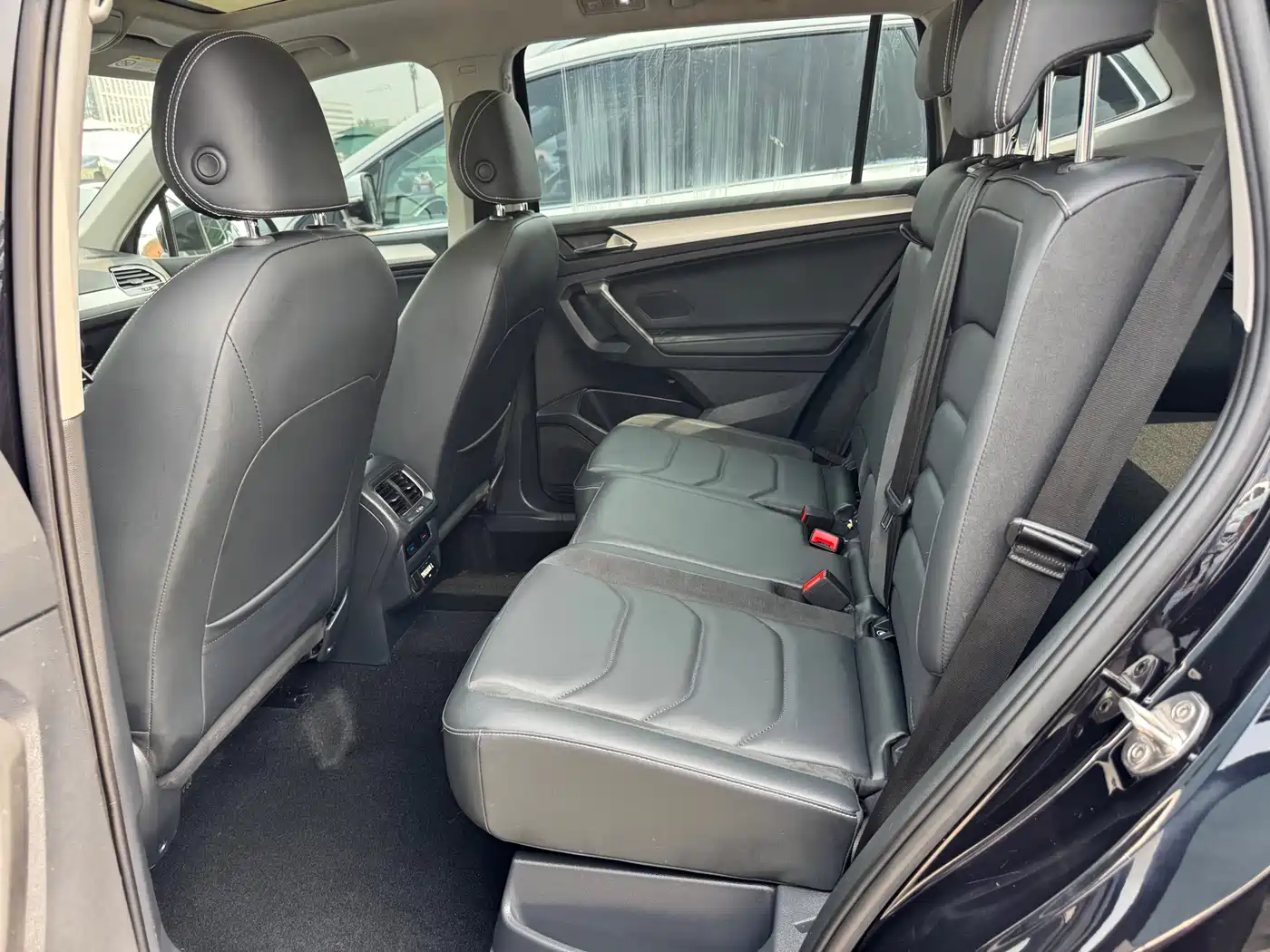 Volkswagen Tiguan L 2020 330TSI Auto 2WD Smart Luxury China VI фото 11