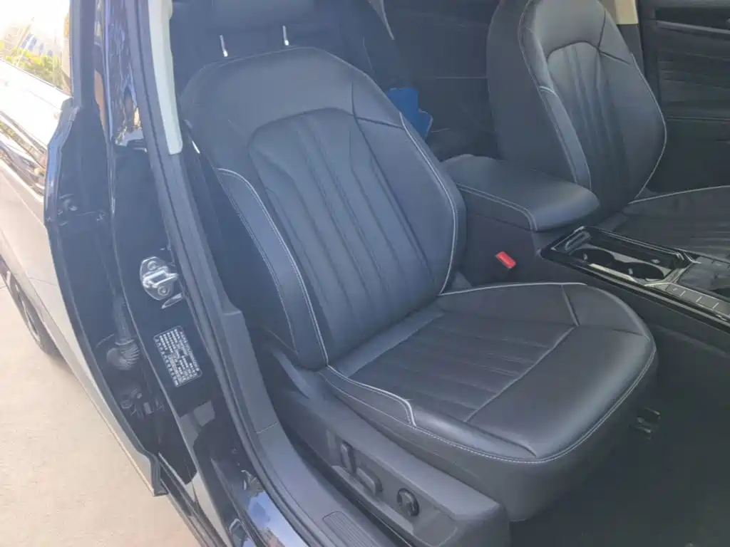 Фото 25 - Volkswagen Passat