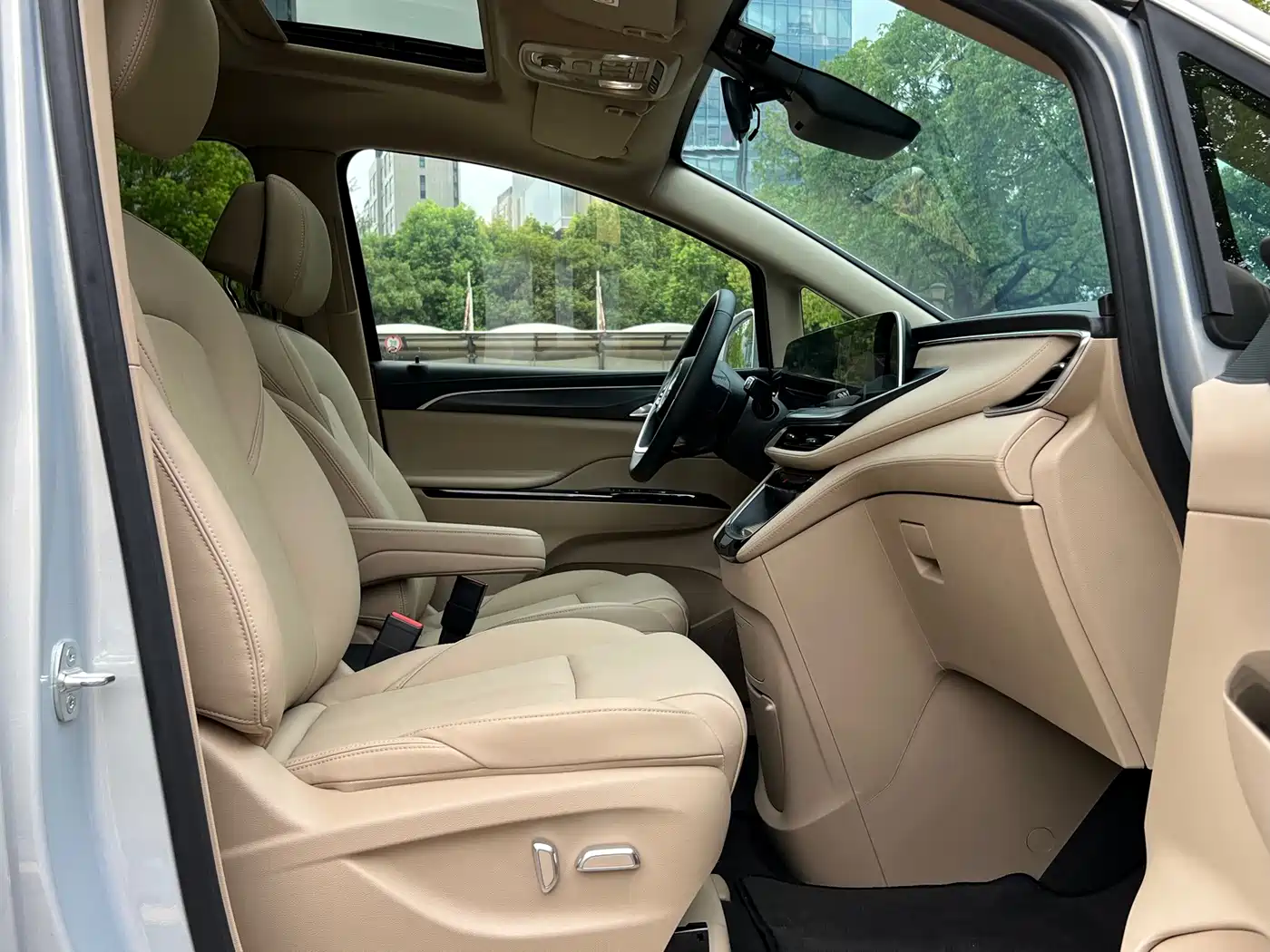Buick GL8 2026 2025 Land Business Class Smart Enjoy Edition