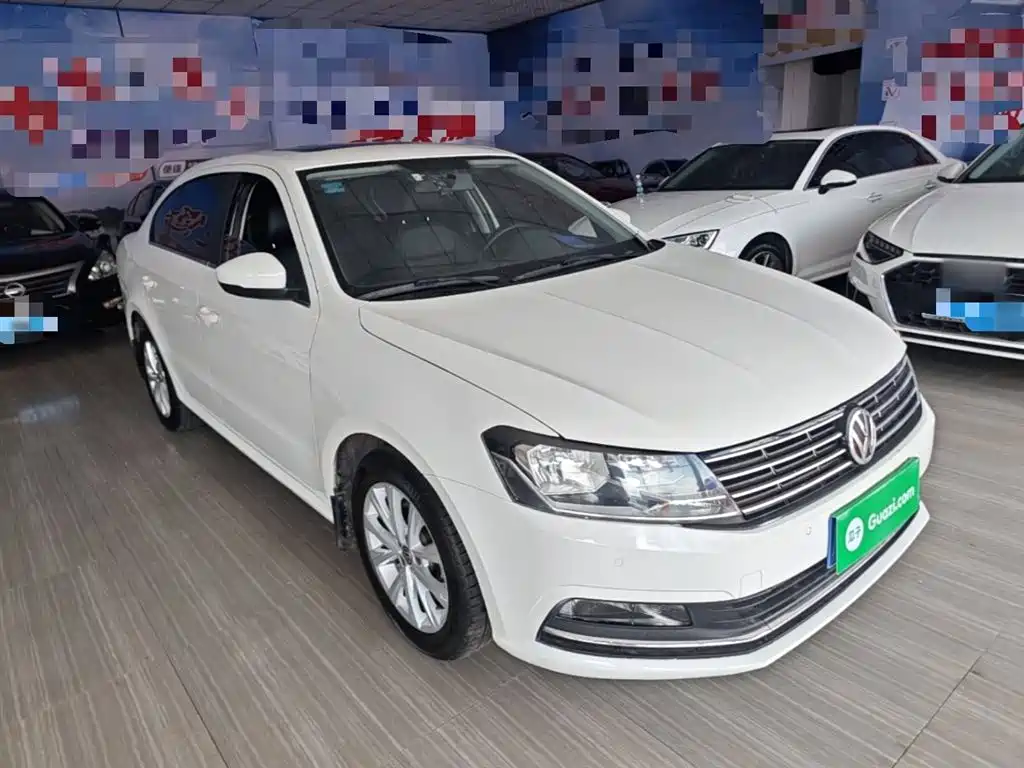 Volkswagen Lavida 2017 1.6L Automatic Comfort Edition фото 4