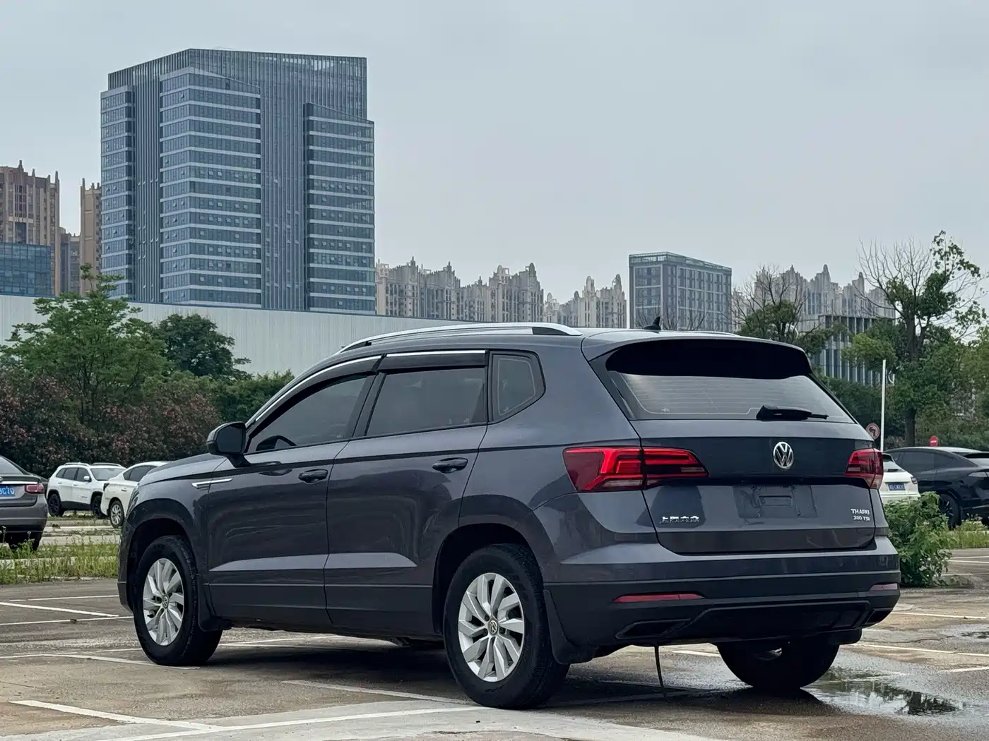 Фото 9 - Volkswagen Tharu