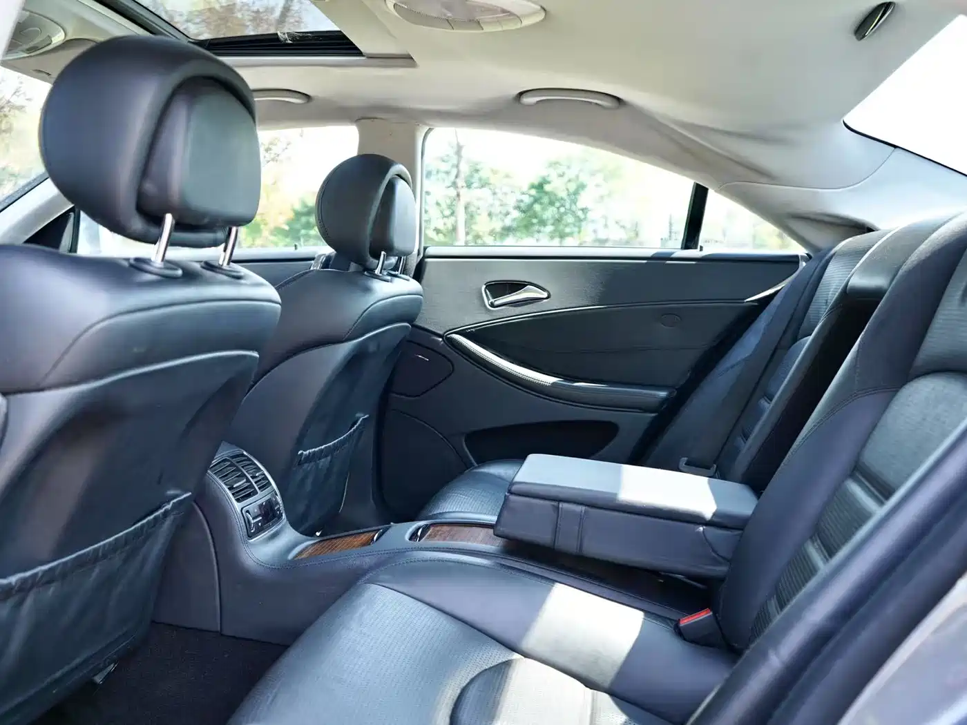 Mercedes-Benz CLS AMG 2008 AMG CLS 63 фото 13