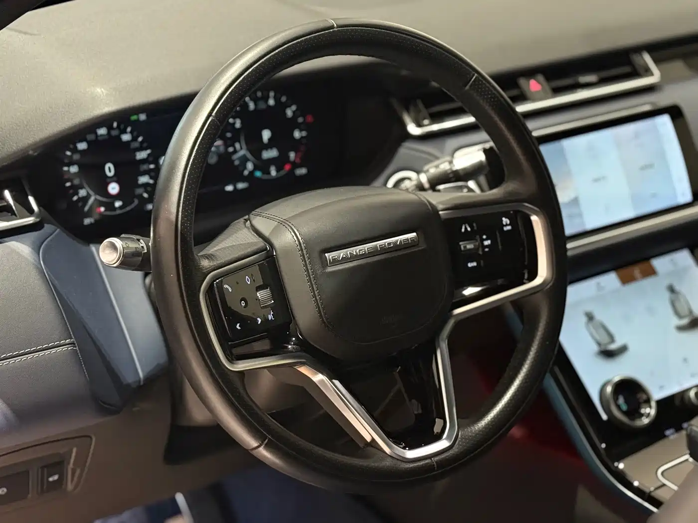 Land Rover Range Rover Velar 2022 250PS Golden Collector's Edition фото 11