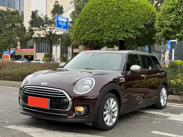 MINI CLUBMAN