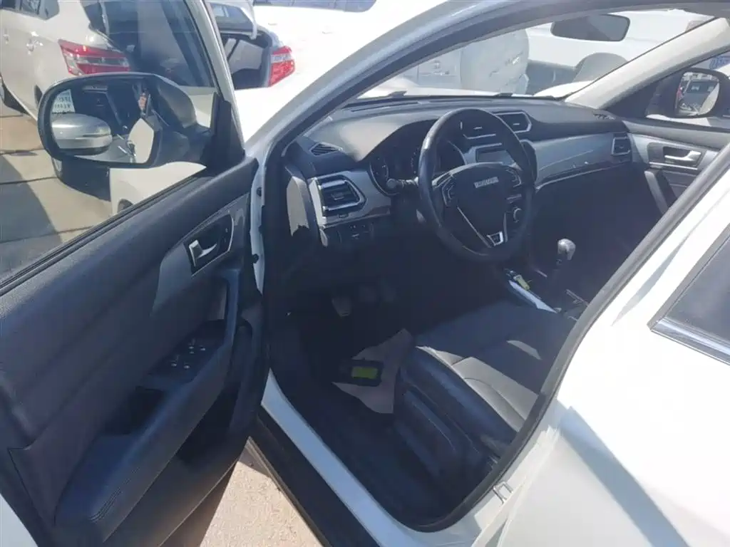 Haval H2 2018 Creation Edition Blue Label 1.5T Manual 2WD Style фото 16
