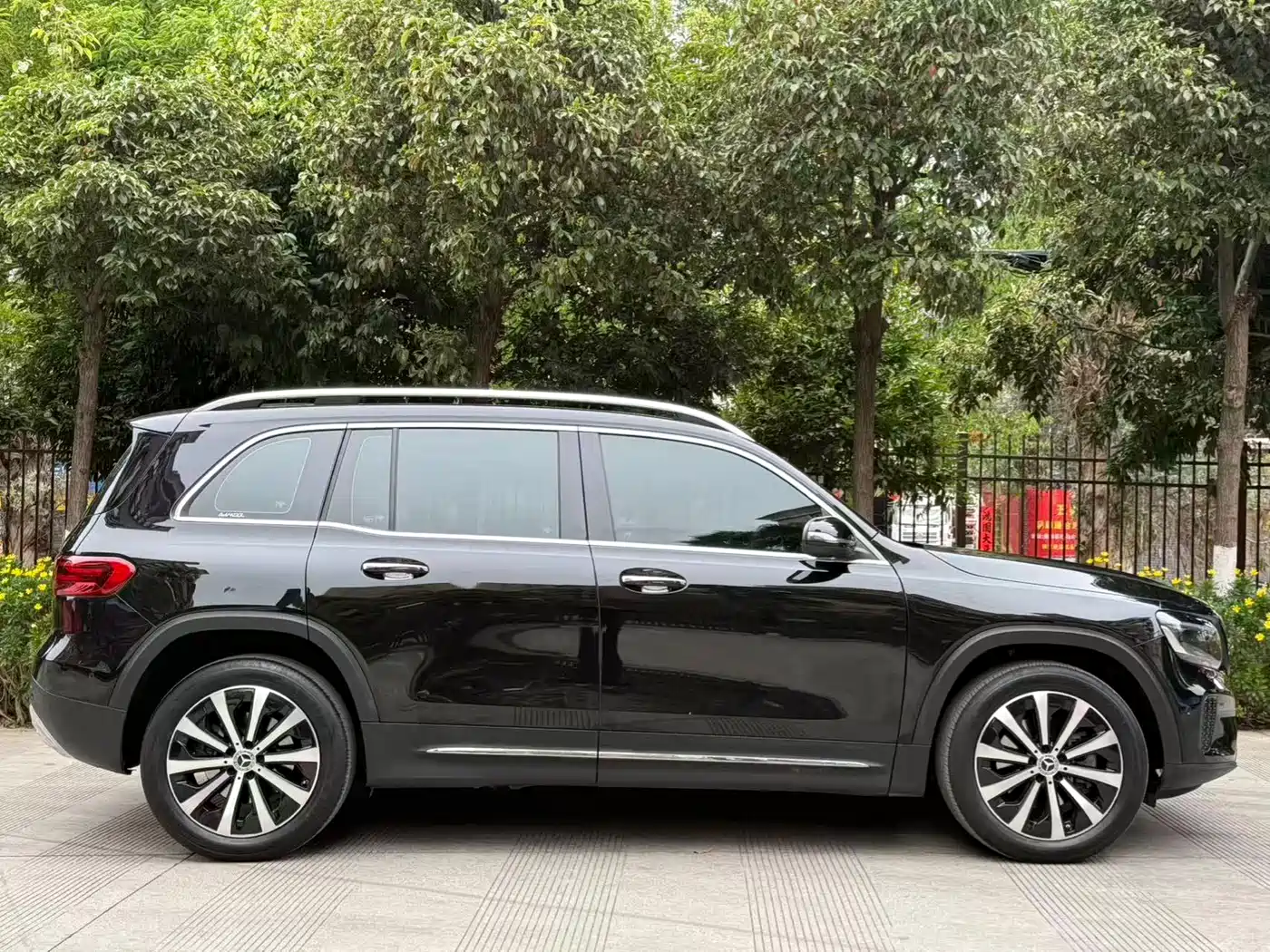 Mercedes-Benz GLB 2025 Model GLB 220 Fashion Style фото 26