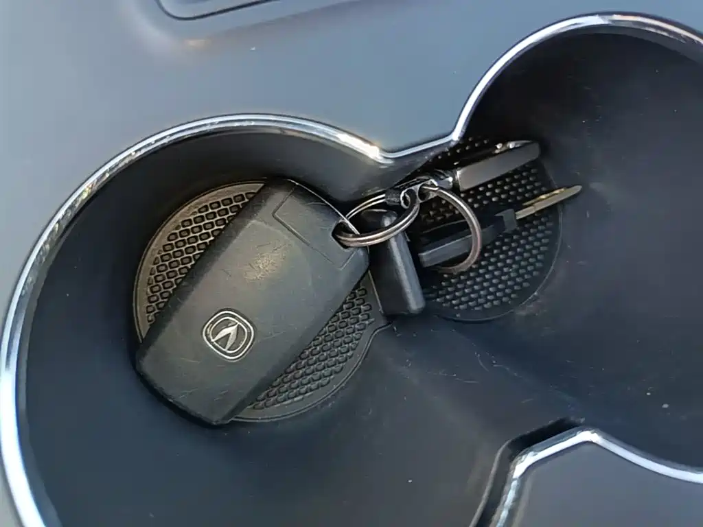 Photo 9 - Changan CS75