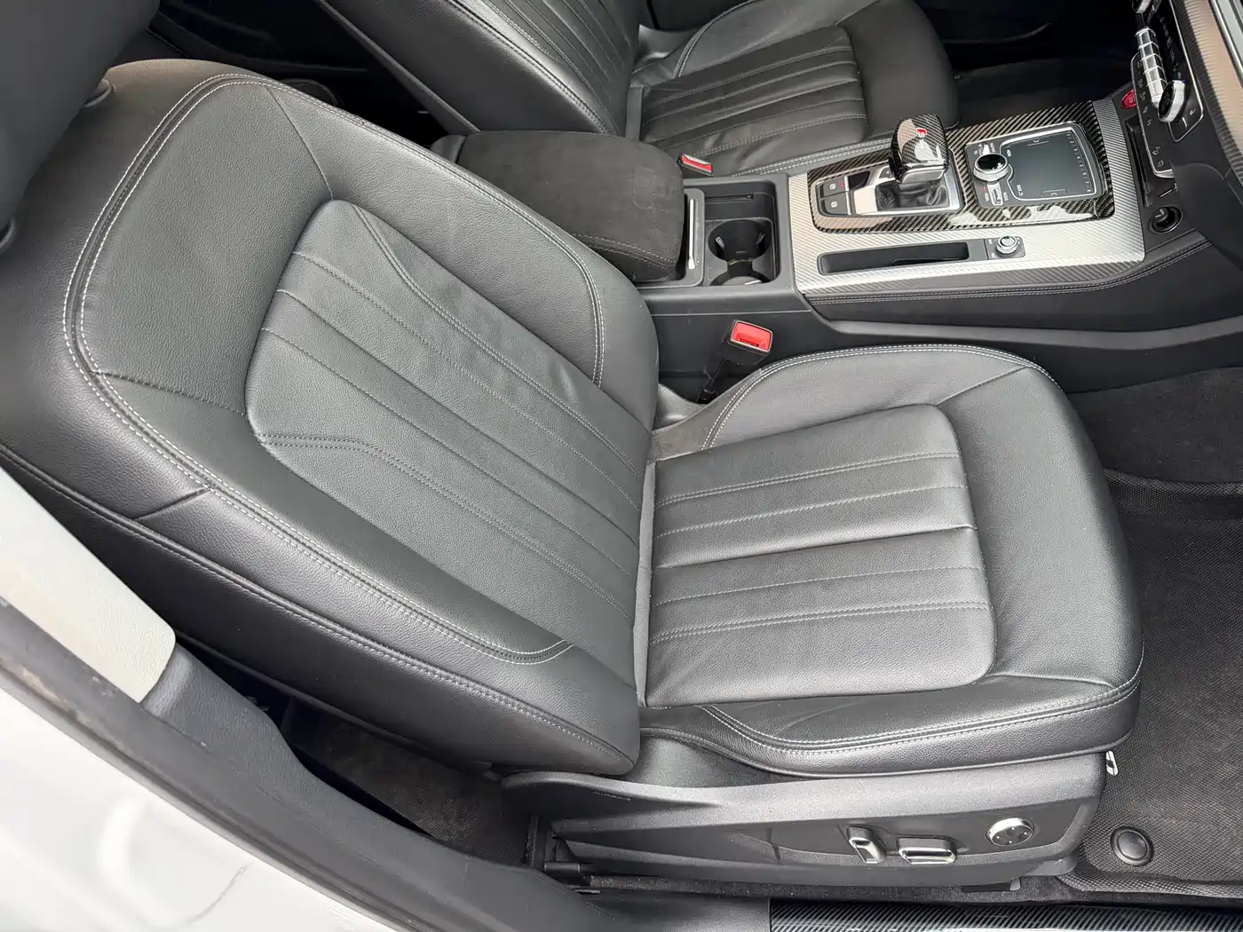 Audi Q5L 2020 45 TFSI Exclusive Fashion фото 14