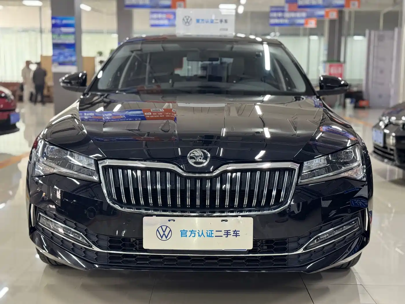 Škoda Superb 2024 TSI280 DSG Premium Edition фото 2