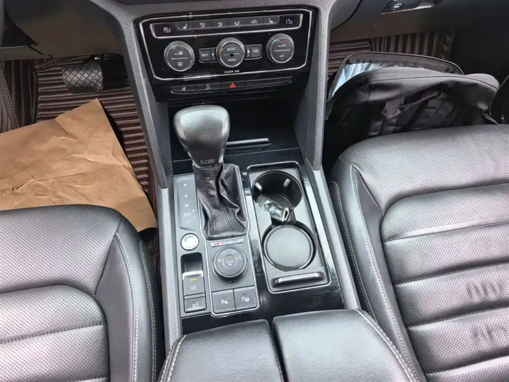 Volkswagen Teramont 2017 530 V6 4WD Flagship Edition фото 14