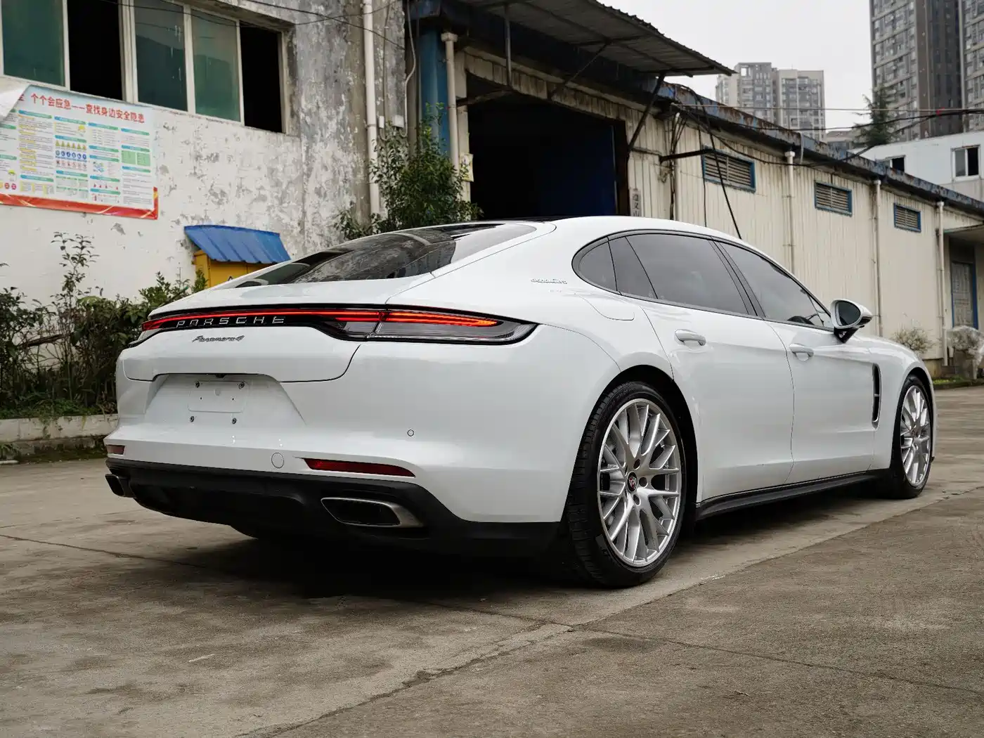 Porsche Panamera 2023 Panamera Executive Long Wheelbase 2.9T фото 7