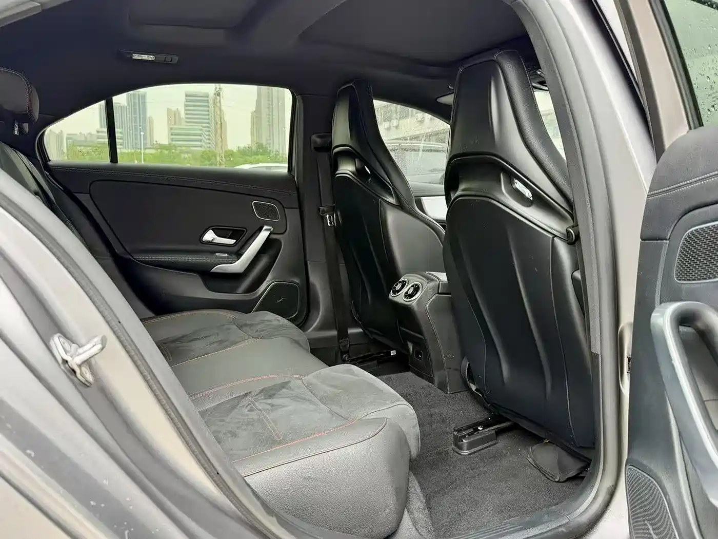 Mercedes-Benz A-Class AMG 2022 AMG A 35 L 4MATIC фото 6