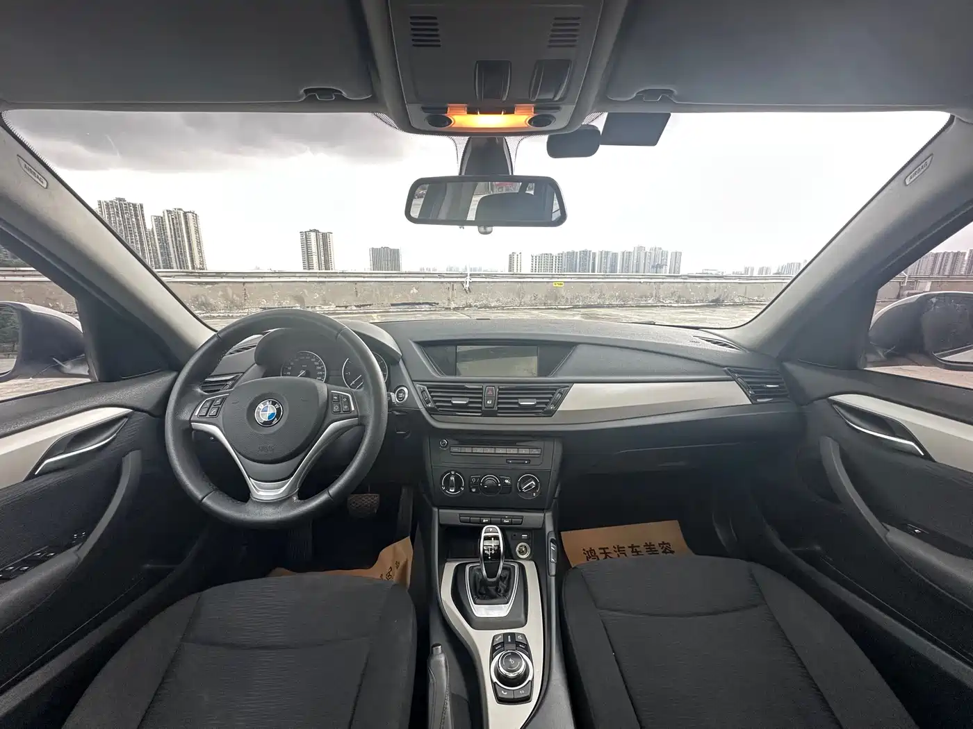 BMW X1 2014 sDrive18i Fashion Edition фото 11