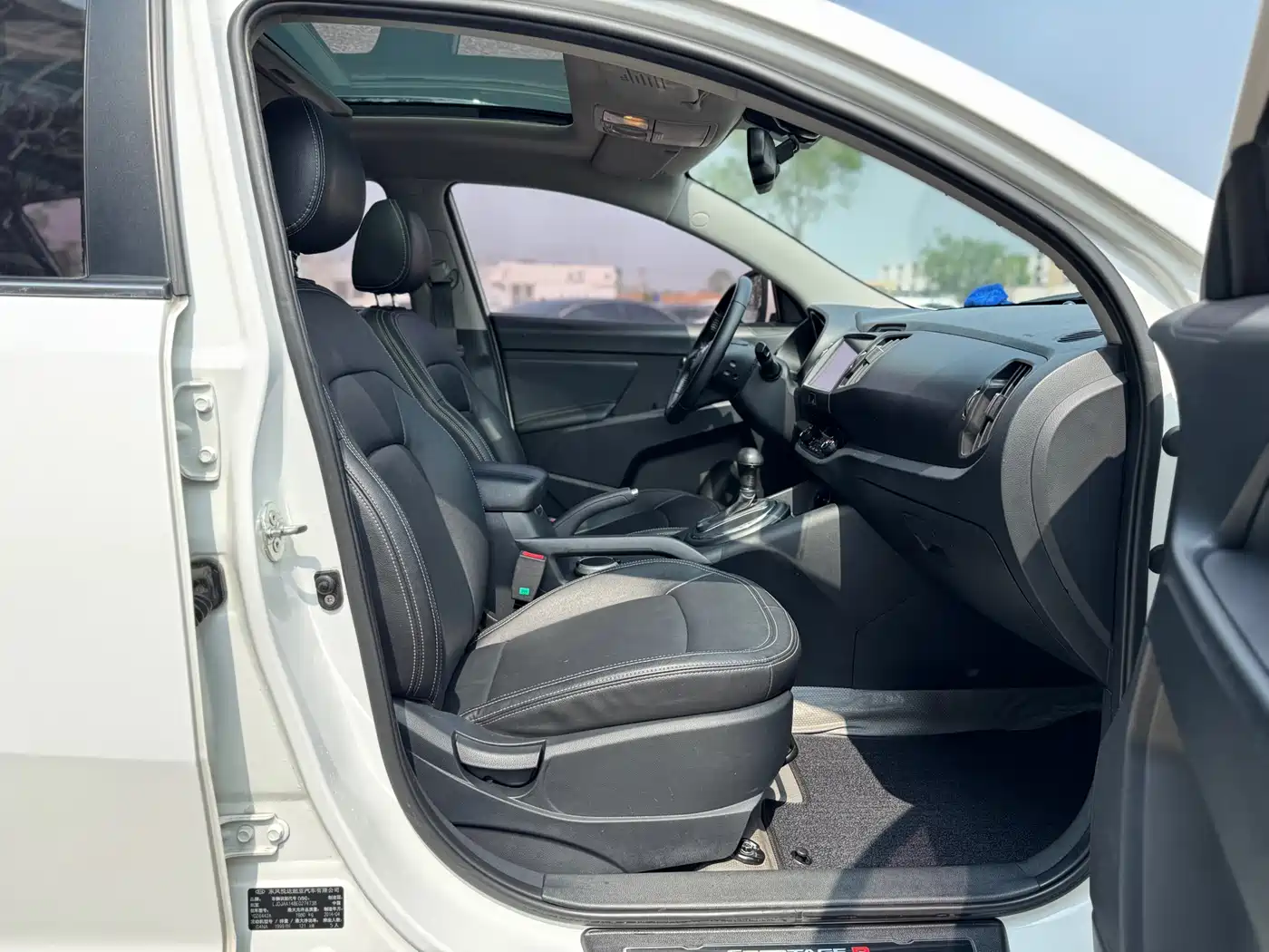 Kia Sportage 2014 2.0L Automatic 2WD DLX фото 28