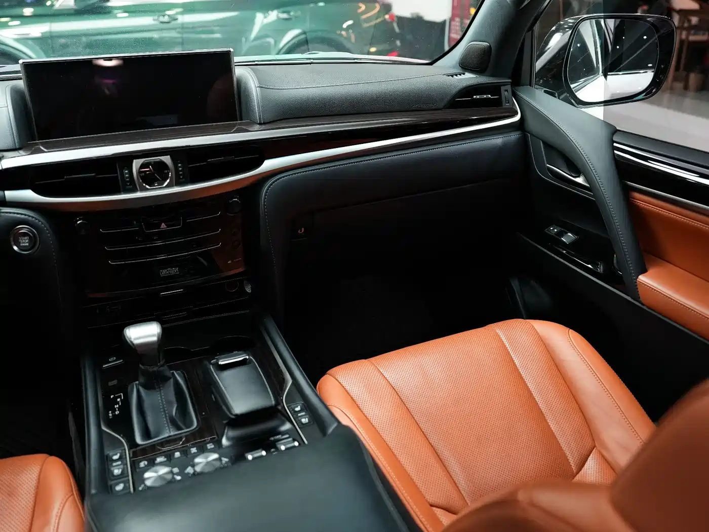 Lexus LX 2019 570 Prestige Luxury Edition фото 15