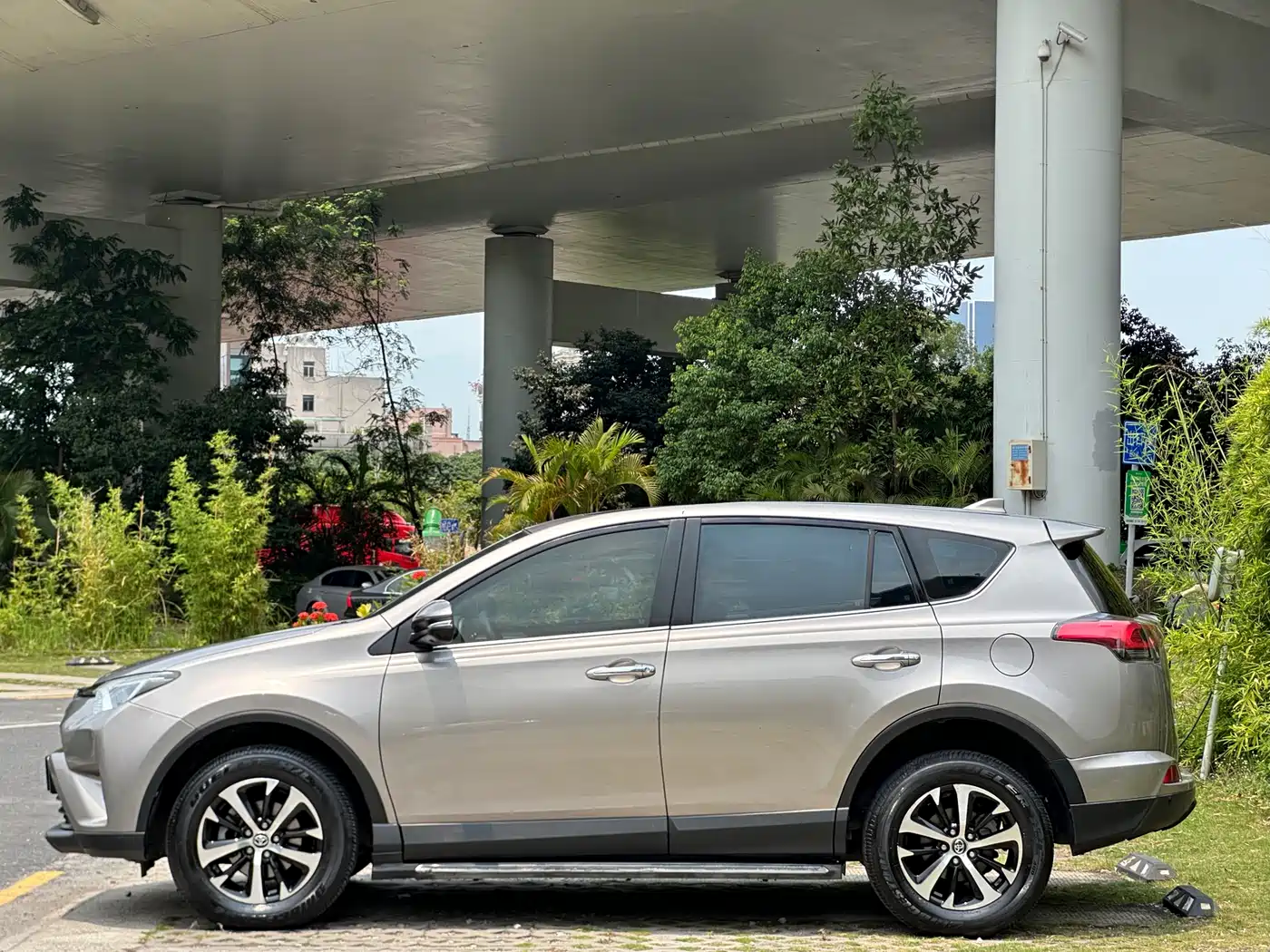 Toyota RAV4 Rongfang 2019 2.0L CVT 2WD Trend Edition China VI фото 7