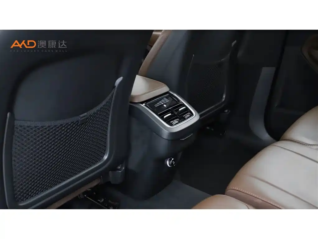صورة 10 - Volvo XC90