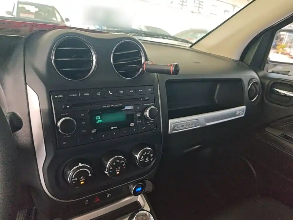 Jeep Compass (Import) 2015 2014 Facelift 2.4L 4WD Comfort Edition