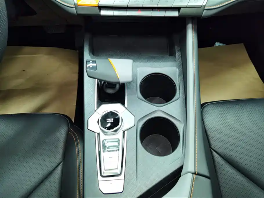 CHANGAN UNI-V