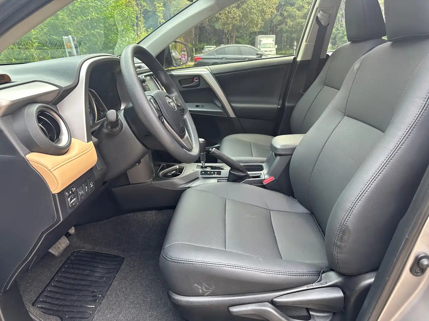 Toyota RAV4 Rongfang 2019 2.0L CVT 2WD Trend Edition China VI фото 8