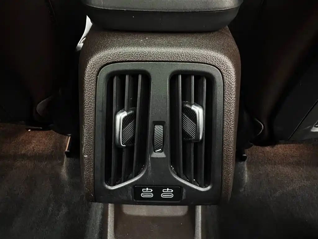 BMW X1 2023 sDrive20Li X Design Package фото 17
