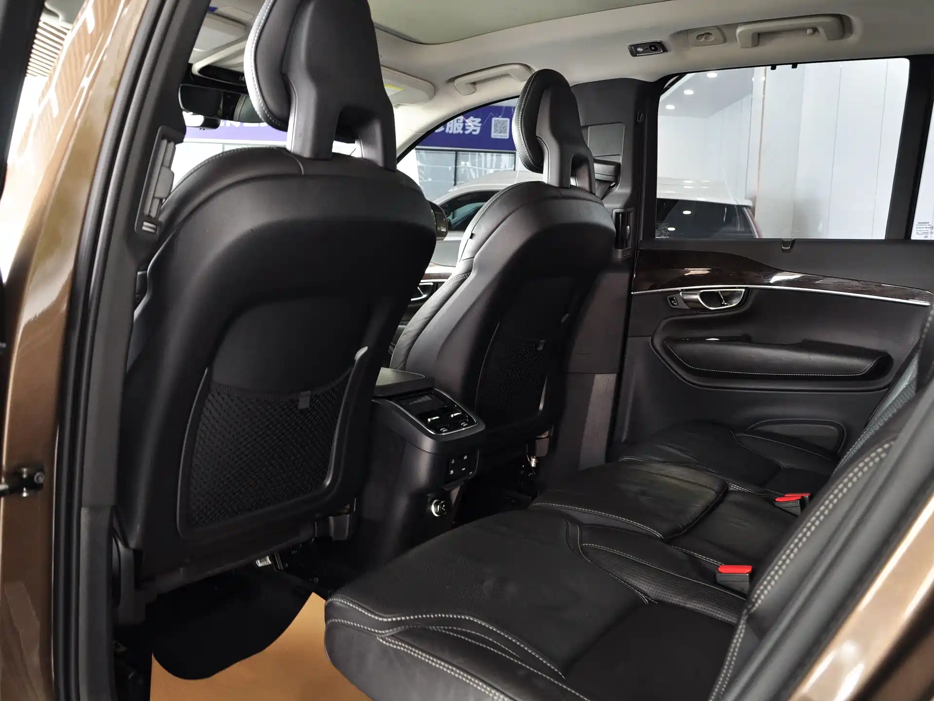 Фото 7 - Volvo XC90