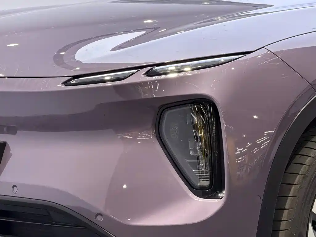 Фото 6 - NIO EC6