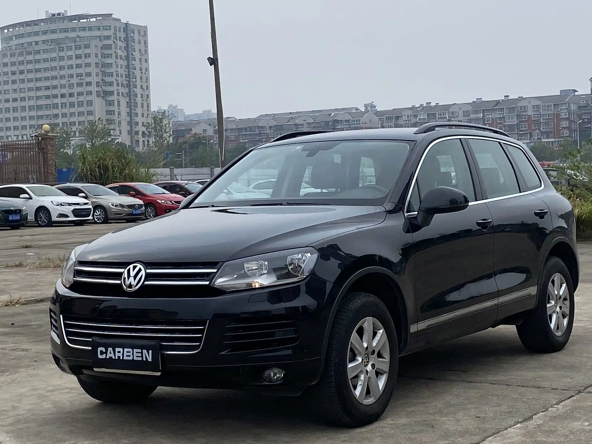Фото 1 - Volkswagen Touareg