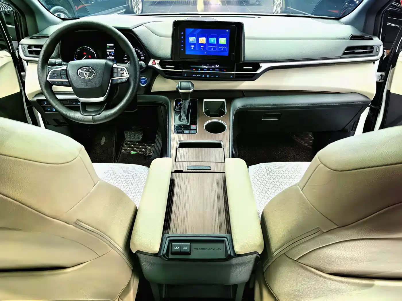 Toyota Sienna 2021 2.5L Hybrid Luxury Edition фото 5