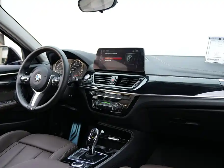BMW 1 Series 2021 125i M Sport Black Night Edition фото 13