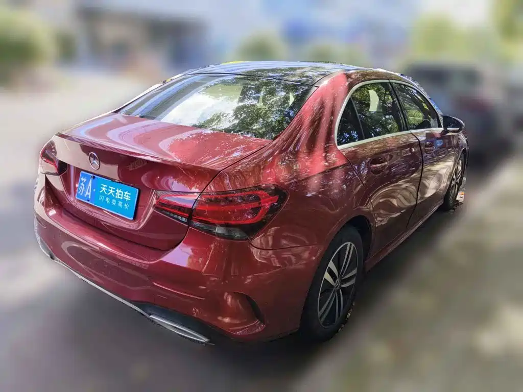 صورة 2 - Mercedes-Benz A-Class