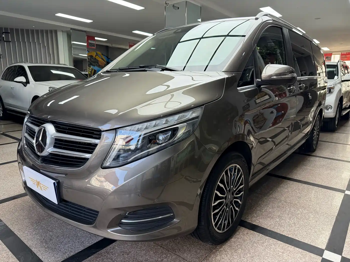 Mercedes-Benz V-Class 2017 Model V 260 Premium Edition