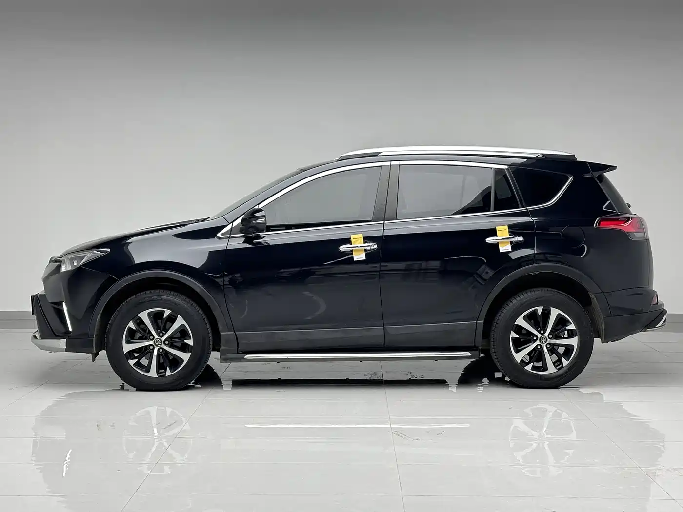 Toyota RAV4 Rongfang 2019 2.0L CVT 2WD Trend Edition China VI фото 5