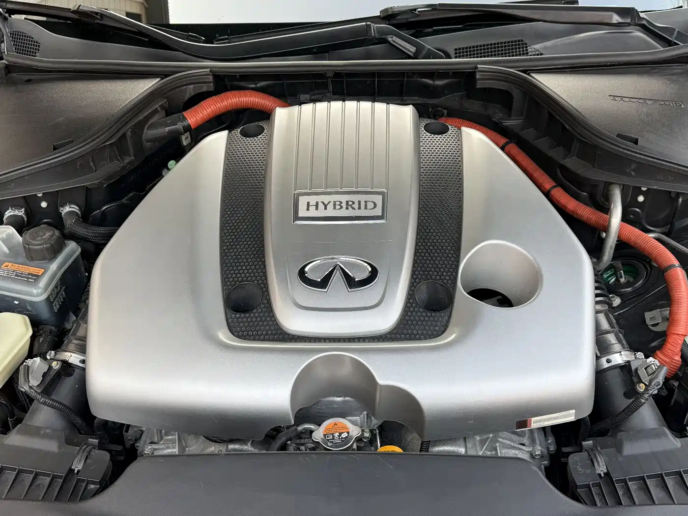 Infiniti Q70 2015 Q70L 3.5L Hybrid Premium фото 23