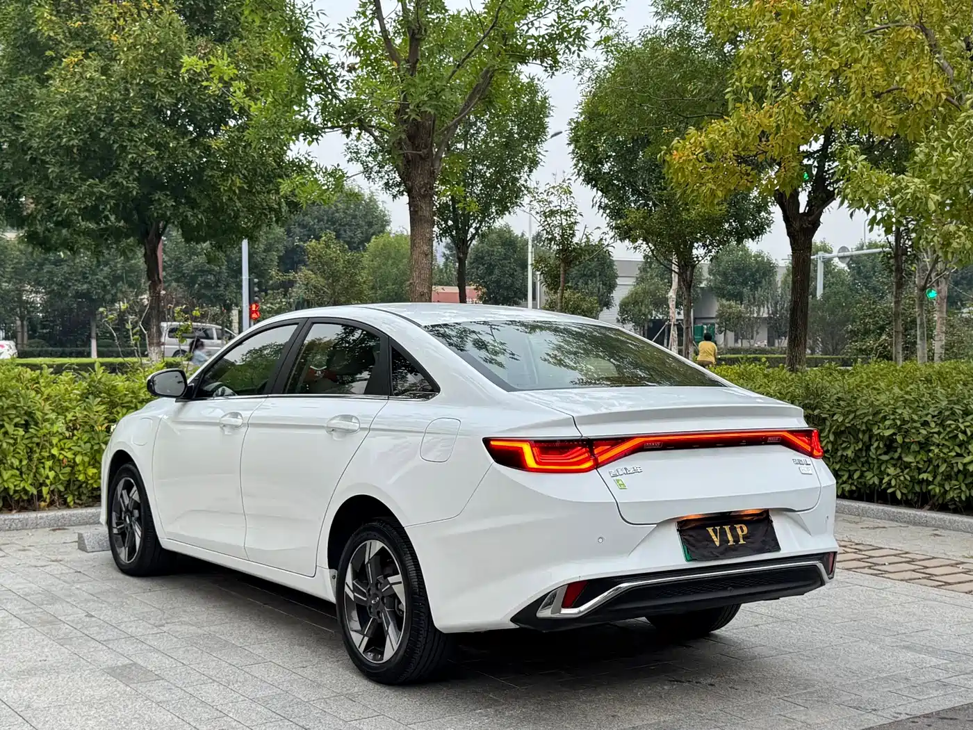 Фото 7 - Geely Emgrand L HiP