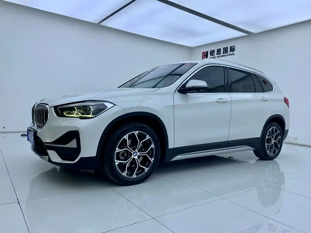 Фото 3 - BMW X1