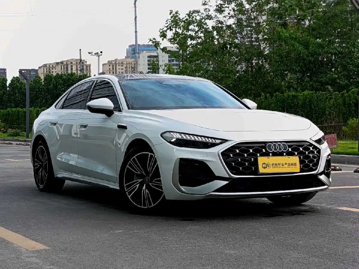 Audi A5L 2025 2.0T Navigation Edition фото 3