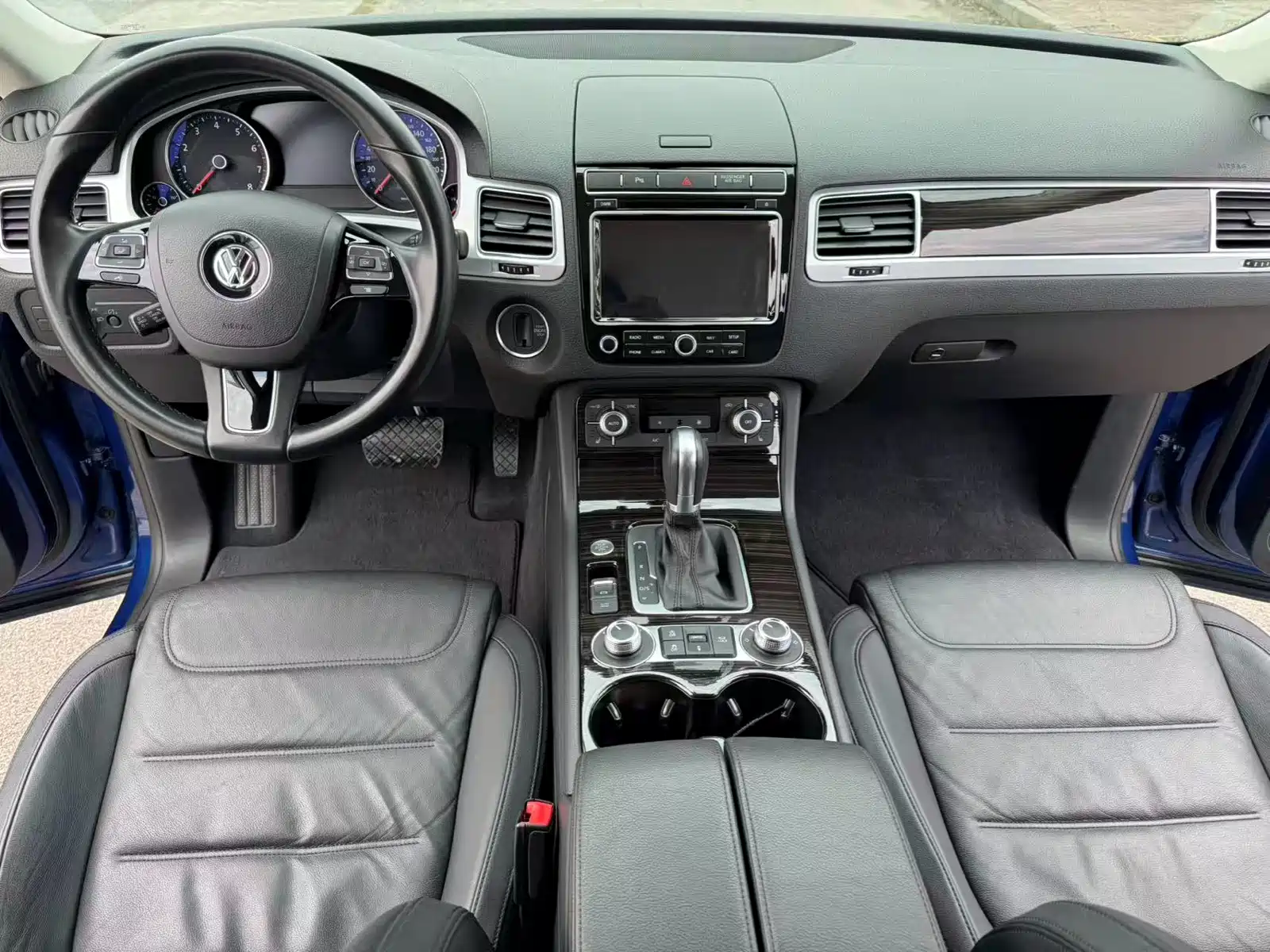 Фото 6 - Volkswagen Touareg