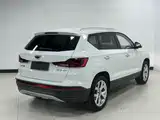 Photo 4 - Jetta VS5