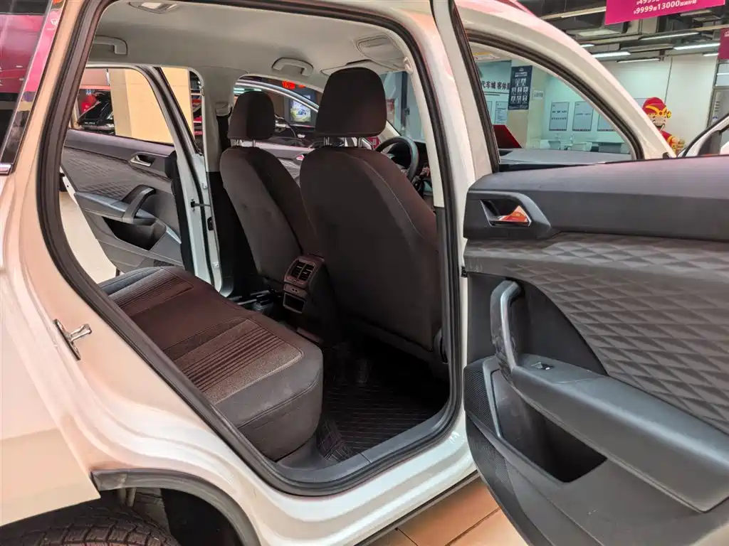 Volkswagen Tharu 2021 Model 280TSI 2WD Trend Edition фото 8