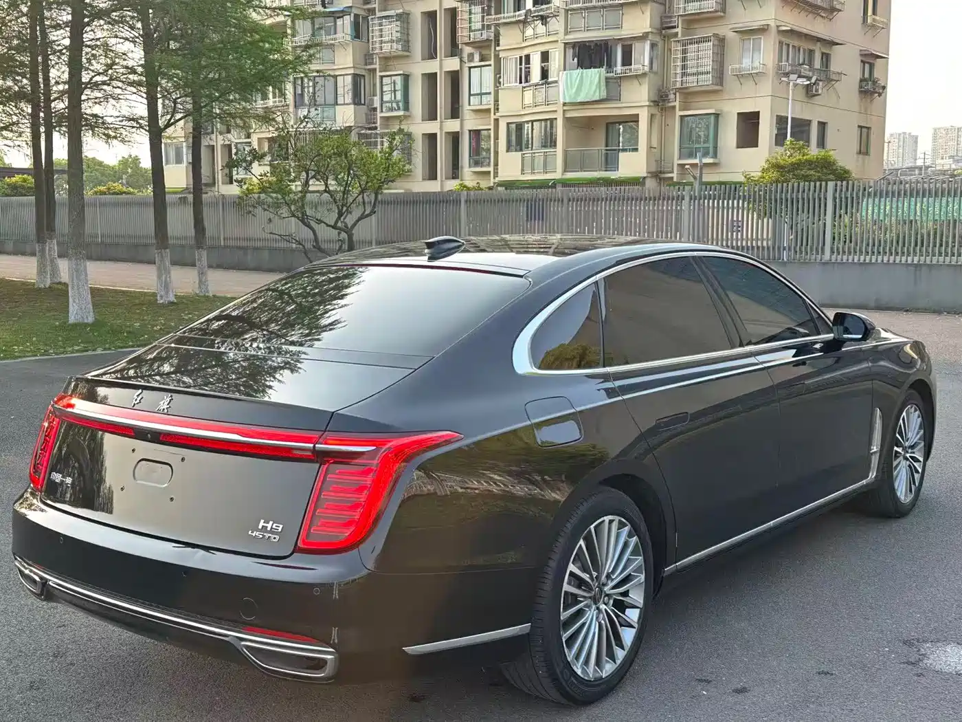  HONGQI H9
