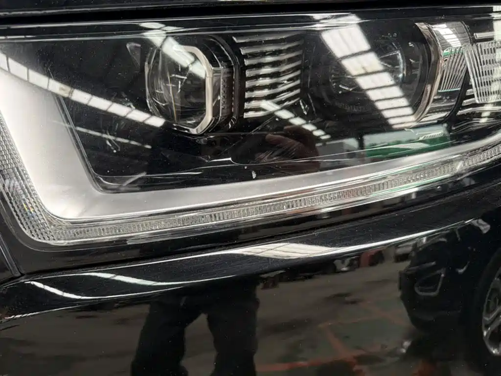 Фото 23 - Ford Edge
