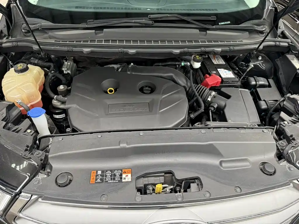 Фото 20 - Ford Edge