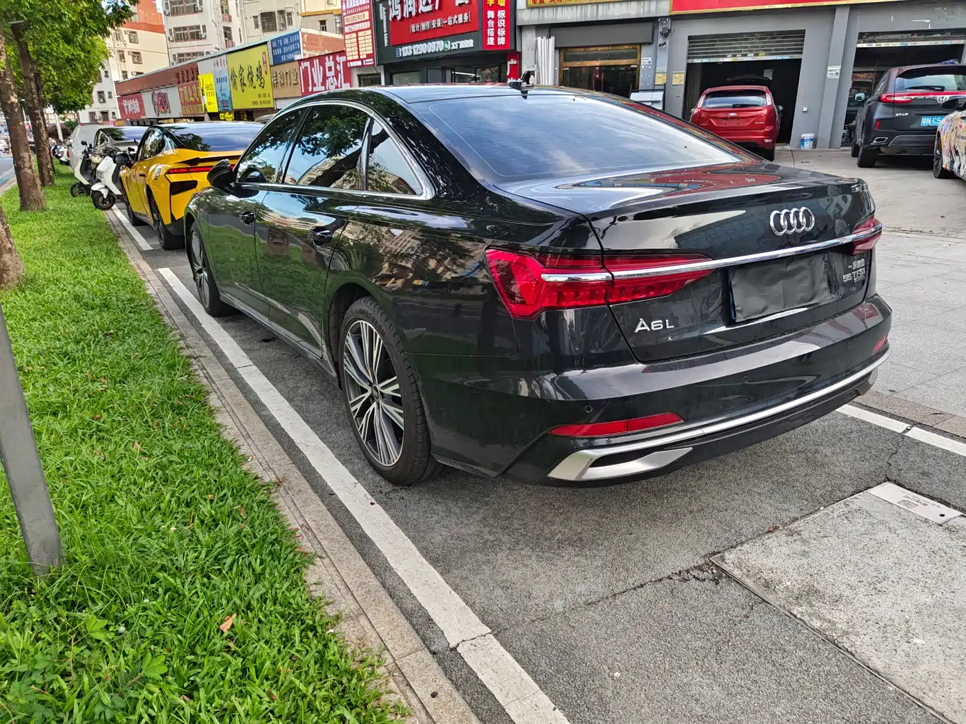 Фото 7 - Audi A6L
