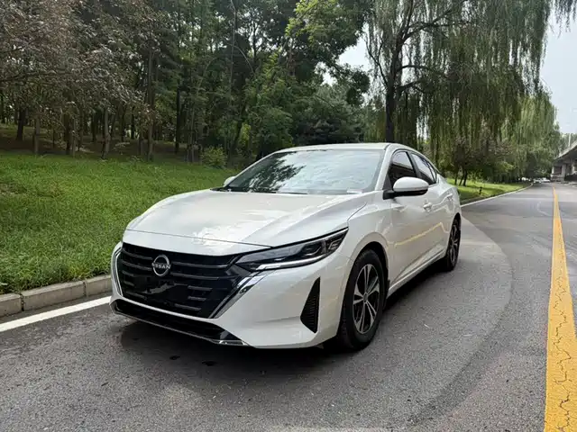 Nissan Sylphy 1.6L CVT, Комфорт