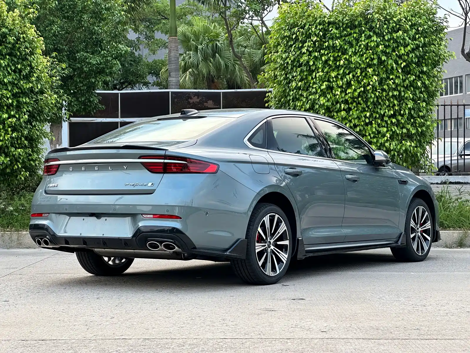 Фото 9 - Geely Preface
