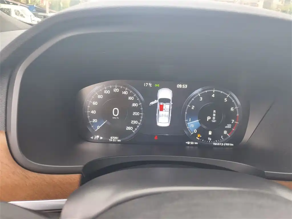 VOLVO S90